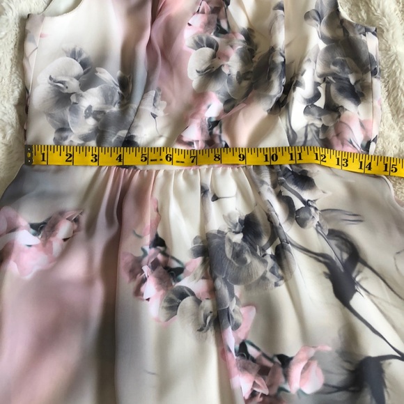 Le Château dress - Picture 8 of 10